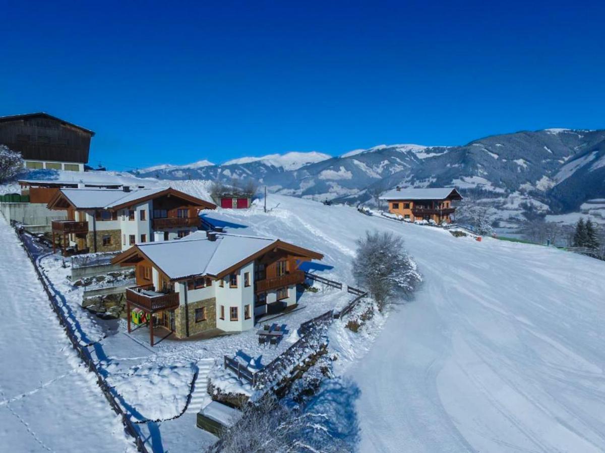 Chalet An Der Piste Kaprun Bagian luar foto